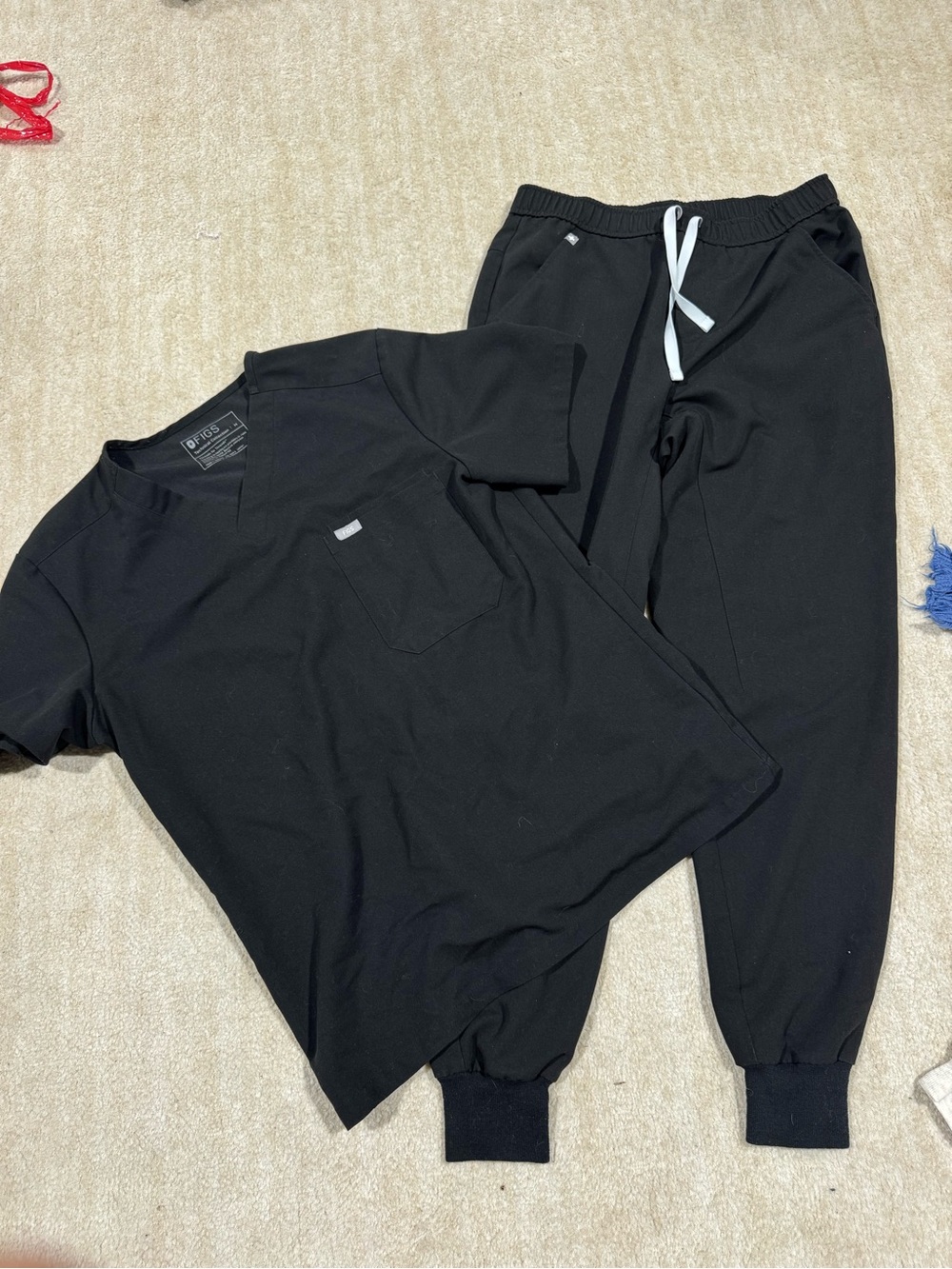 Men Figs Black V-Neck Scrub Top & Jogger Pants. Size
M